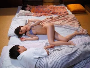28 cô gái trẻ có mông to và nhiều nước