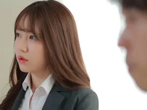 đến giúp thằng bạn thân dọn nhà, nhưng nhìn thấy Người vợ của nó quá ngon